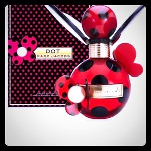 COPY - Marc Jacobs DOT FREE MARC JACOBS COIN PURSE WITH PURCHASE